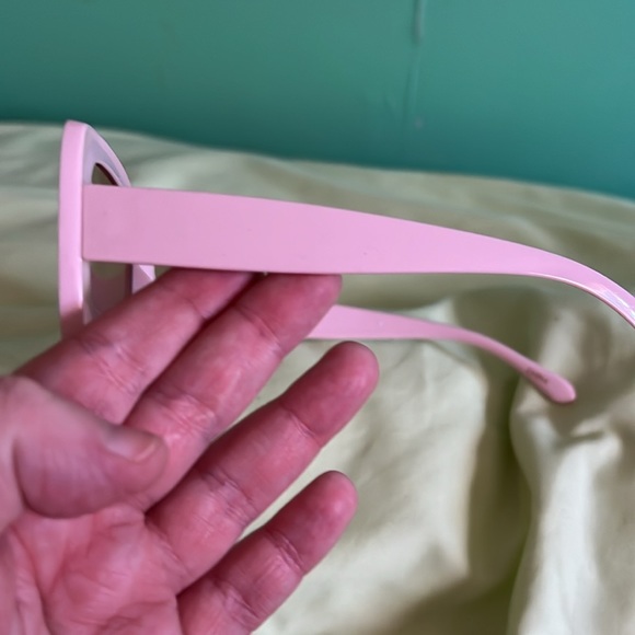 Oversized pink sunglasses - Picture 7 of 10